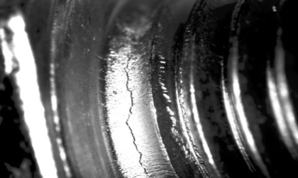 Caractéristiques des fissures de trempe