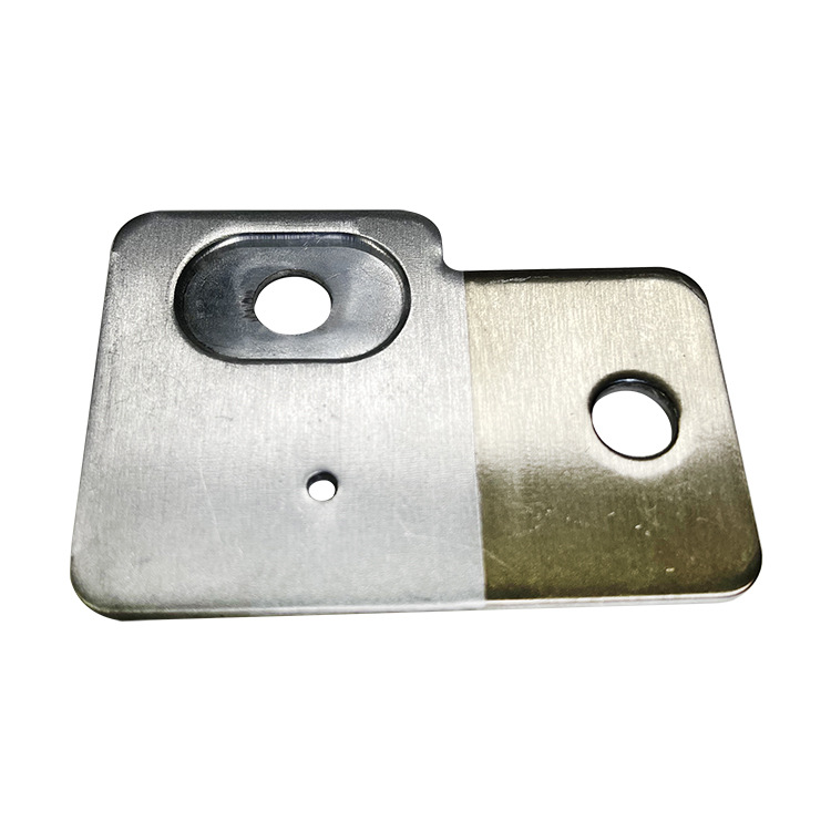 Pièces d'estampage soudées composites en aluminium